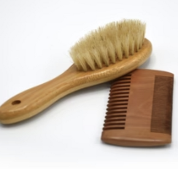 Oxbow Small Animal Wood Brush and Comb