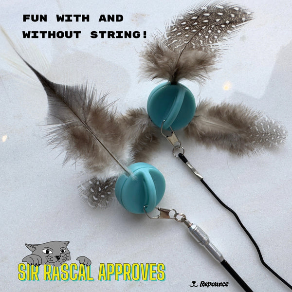 Forever Prey™ - World's First Refillable Feather Toy
